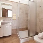 Luxury Karmaniolos Kefalonia * فيسكاردو