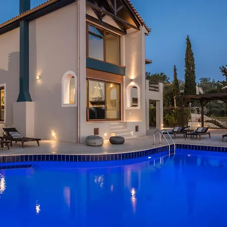 Luxury Karmaniolos Kefalonia * فيسكاردو